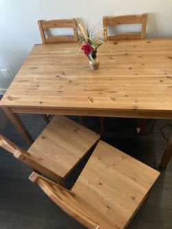 Kitchen Table with 4 Chairs