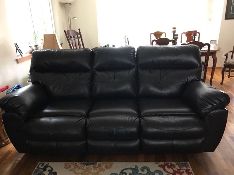 Simmons lucky espresso reclining sofa