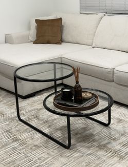 Modern Glass Coffee Table Excellent Condition!