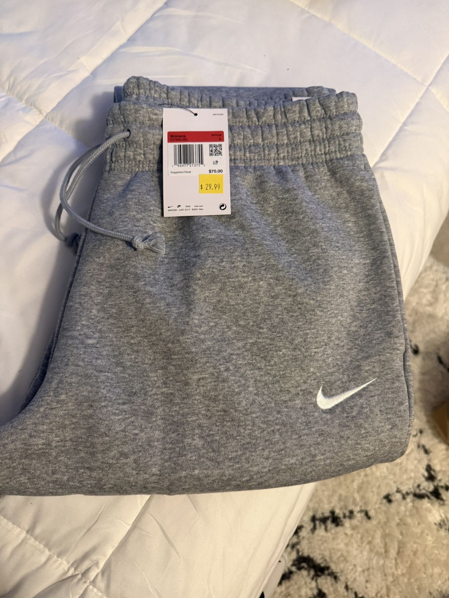 NIKE Women’s Gray sweatpants L