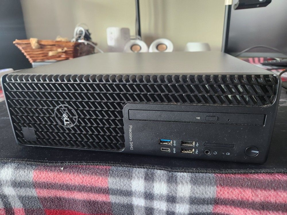 Dell Desktop - i7 10th Gen 2020, 512GB SSD, 16GB RAM - Microsoft Office Pro, Adobe Acrobat and more