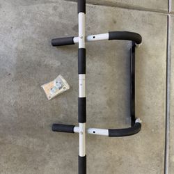 NEW Pull Up Bar 