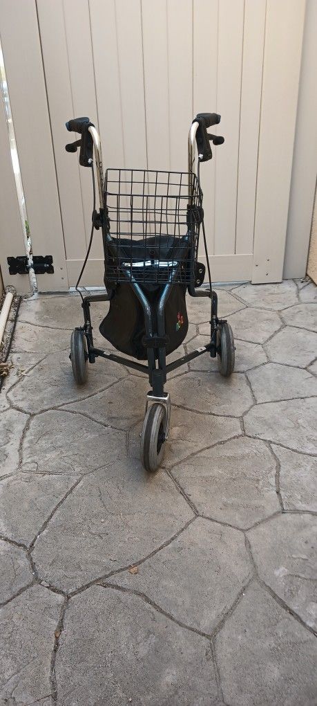 Tri-walker