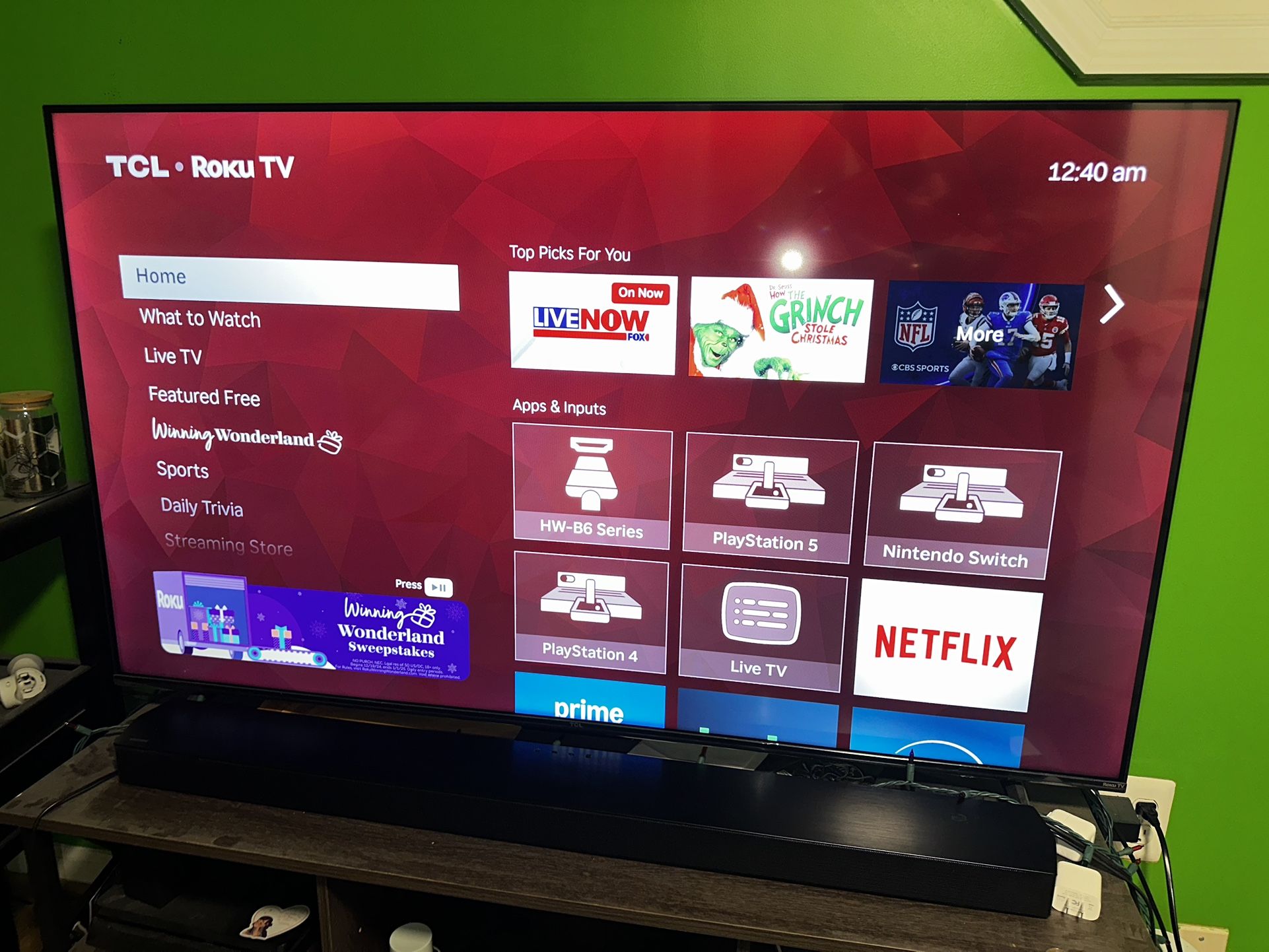 Roku TCL 55 inch TV/Samsung soundbar with subwoofer