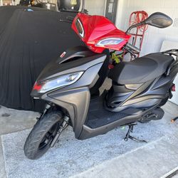 2025 150cc Scooter 1500 Obo 