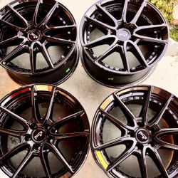 STAGGERED NICHE WHEELS