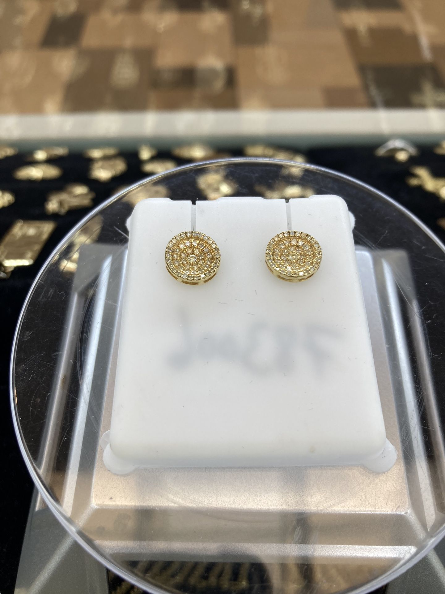 Diamond Earing 10kt yellow gold special price 