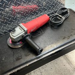 Milwaukee 6147-30 4 1/2” Corded Grinder