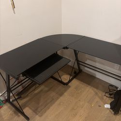 Corner Desk- Black