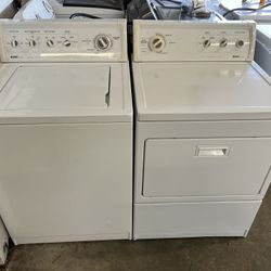 Kenmore Washer And Kenmore Eléctric Dryer 
