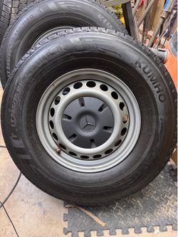 Mercedes Sprinter van wheels and tires