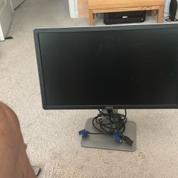 Dell Monitor.  21.5 Inch Screen. Adjustable Stand