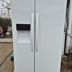 Frigidaire Side By Side Refrigerator White