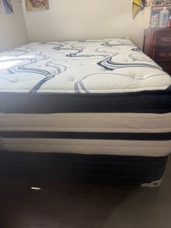 Colchon y Base  Queen Size