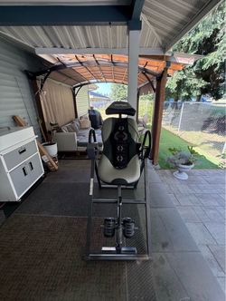 Innova inversion table