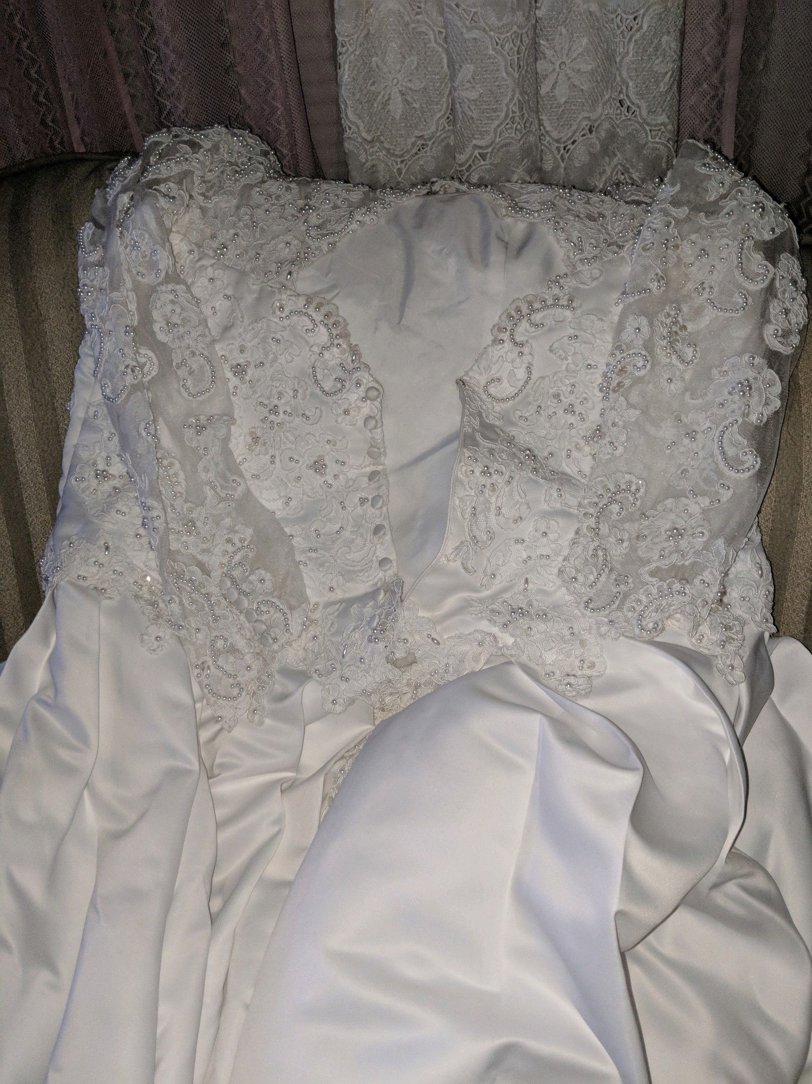 Wedding gown