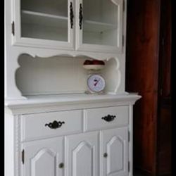 gorgeous hutch