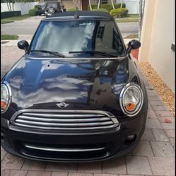 Mini Cooper Convertible 2013