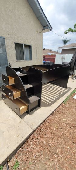 Twin Bunk w/drawers