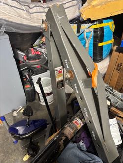 Pittsburgh 1 Ton Engine Hoist