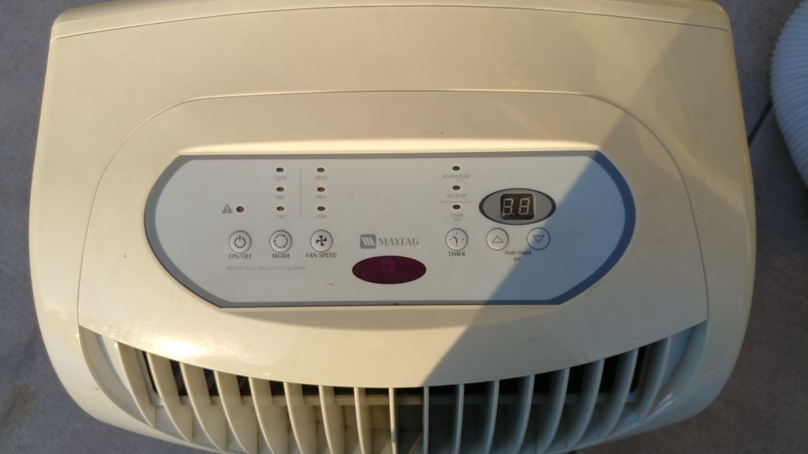 Maytag Portable Air Conditioner 9000 BTU M6P09S2A*B" for Sale in Tracy