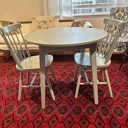 Dinning Table Two Chairs