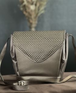 Cee Klein Accessories Wicker/Woven Flap Champagne Adj. Crossbody Purse/Handbag