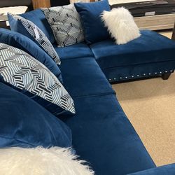 Stunning Brand New Chaise Sectional
