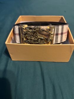 Patterned belt with gold buckle