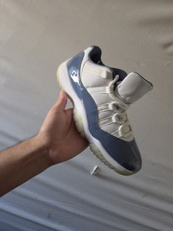NIKE AIR JORDANS DIFFUSED BLUE SHOE (MEN 7.5)