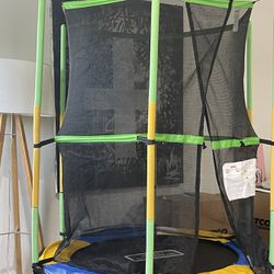 Bounce Pro The 55" My First Trampoline     EXCELLENT CONDITION.    (has only been inside the house)     NO TRADES.    NO SHIPPING.   FIRM.        ( EA