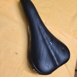 WTB Volt Pro Saddle - Chromoly - Medium 142 mm

