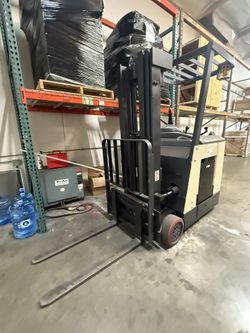 Crown stand Up Lift (needs Battery) 