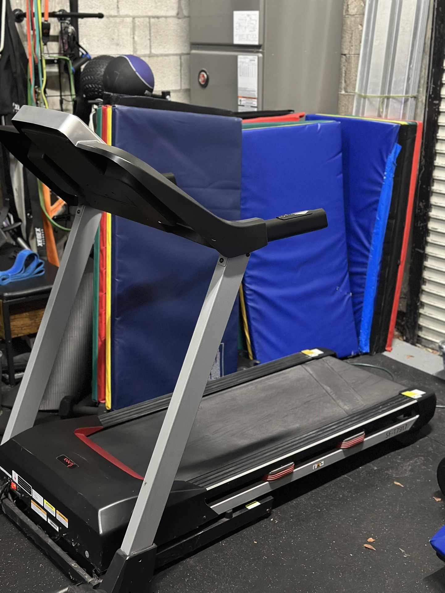 Sunny SF-T7917 Folding Treadmill