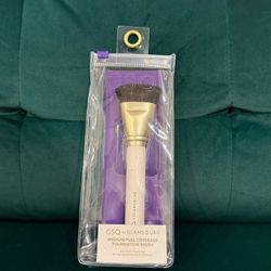 Brand New GSQ By Glamsquad Medium/ Full Coverage Foundation Brush