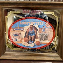 Vintage Harlem Globetrotters Basketball Bar Mirror Pool Man Cave Decoration Great Shape Seagram's Whiskey Sign