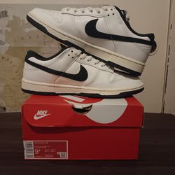 Nike dunk low athletic dept., mens 9.5, brand new