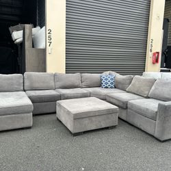 Sectional Couch 