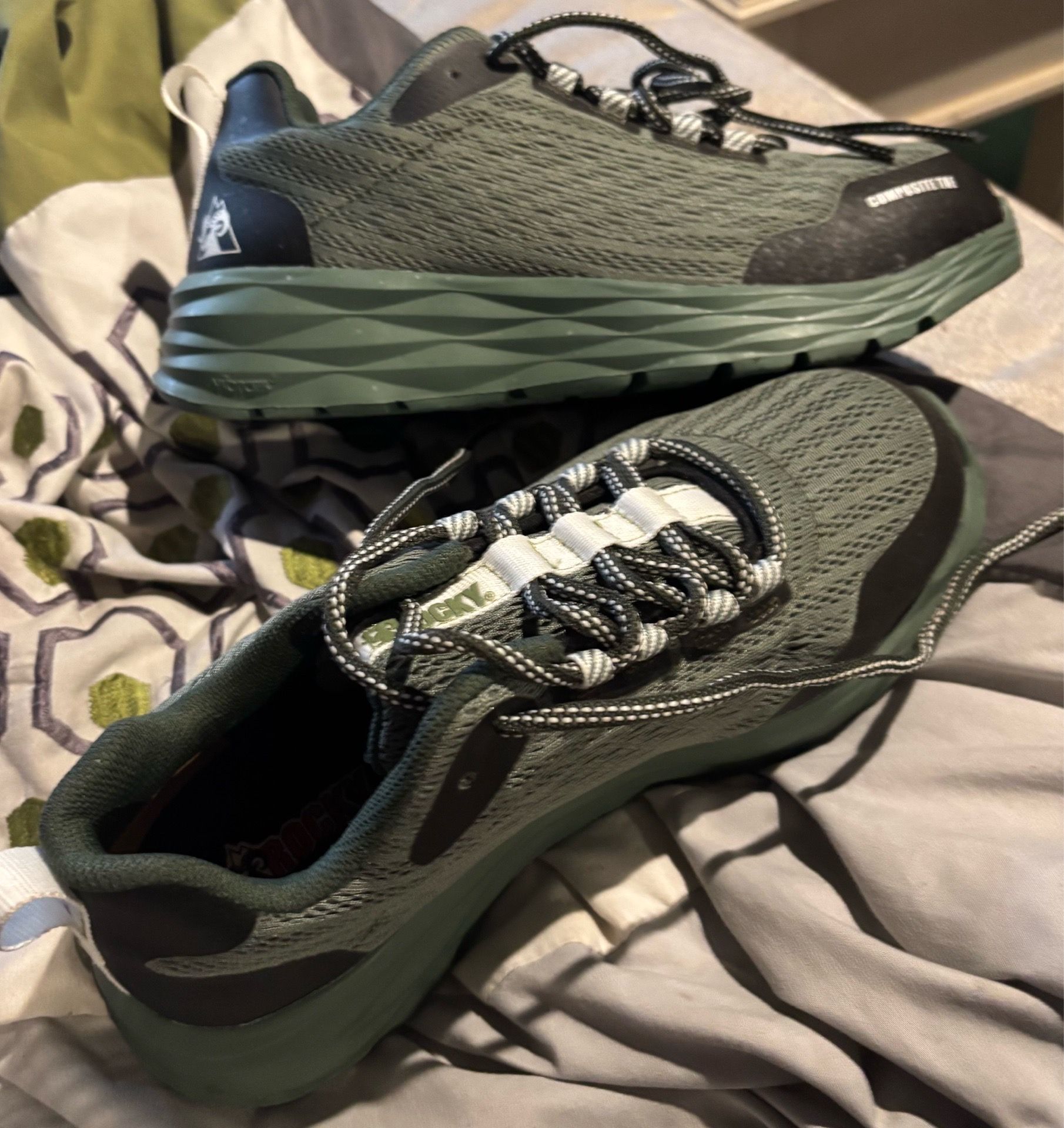 V-lite composite toe shoes