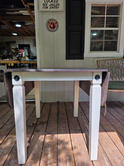 Small dinning table