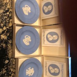 Wedgwood Living Tradition Decor