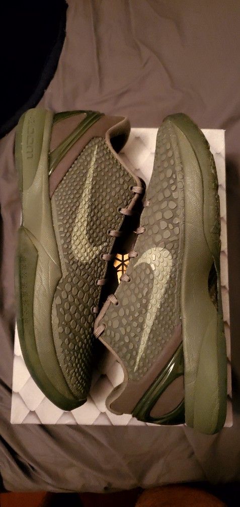 Kobe 6 FTB Size 10.5 Used with box