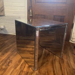 Mirrored End Table 