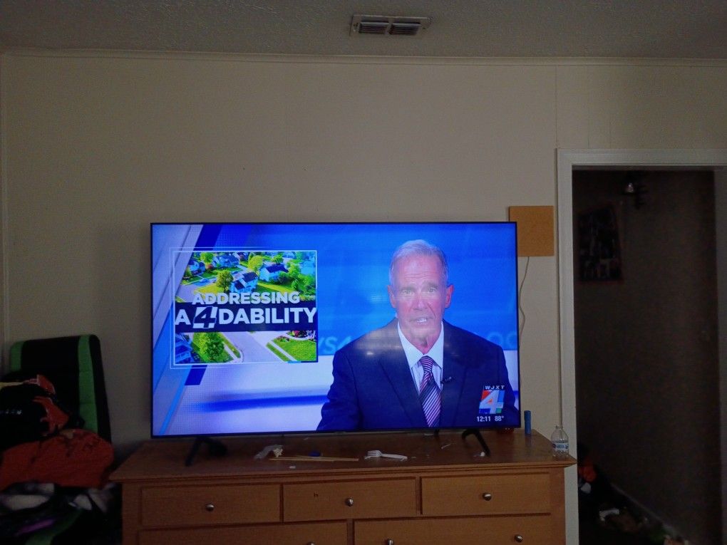 57 Inch Samsung Flat Screen TV