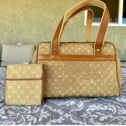 Louis Vuitton purse