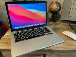 Apple Macbook