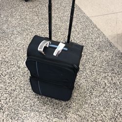Luggage travel size