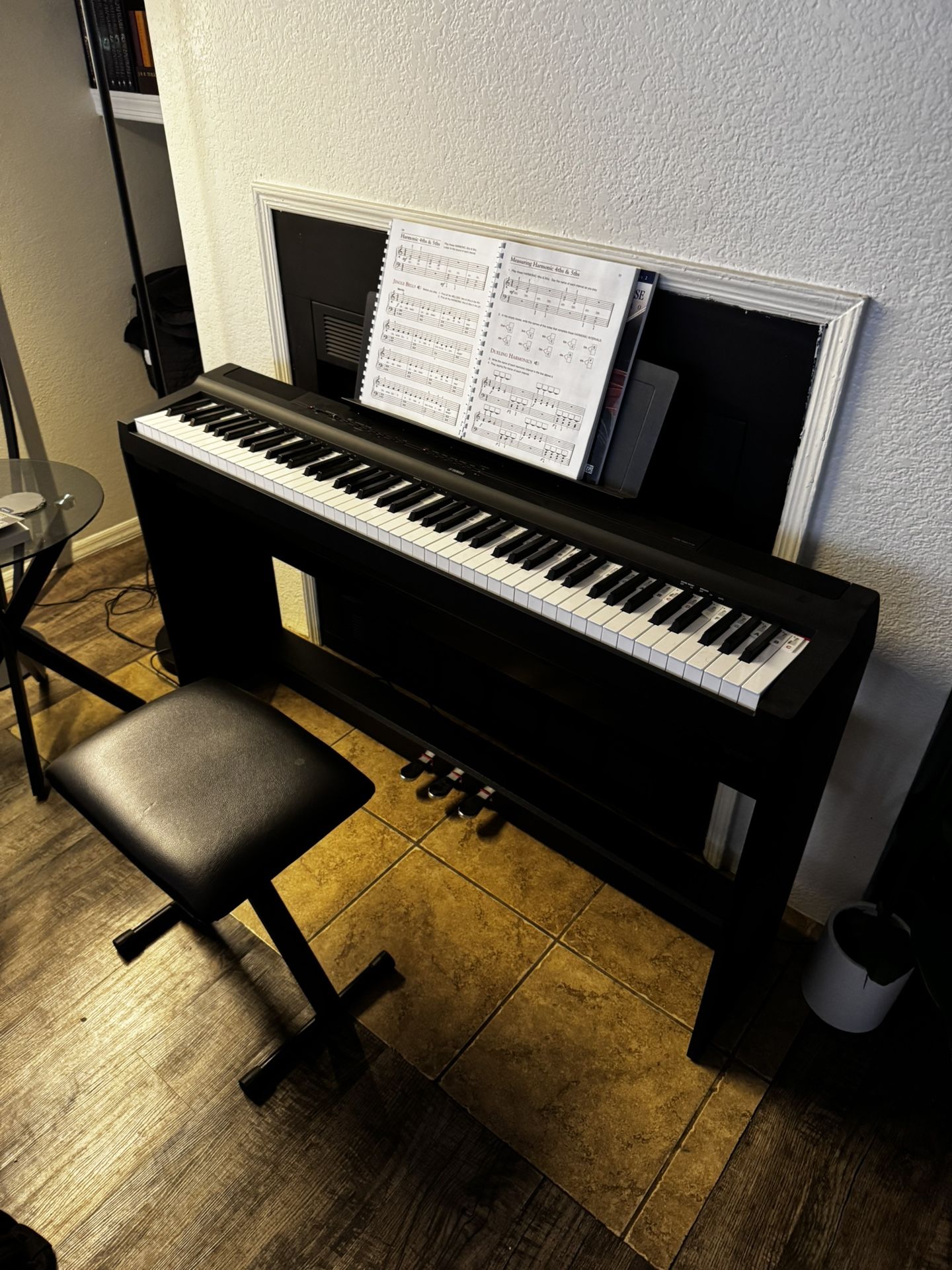 Yamaha P-125 Digital Piano w/ L-125b 3 Pedal Stand