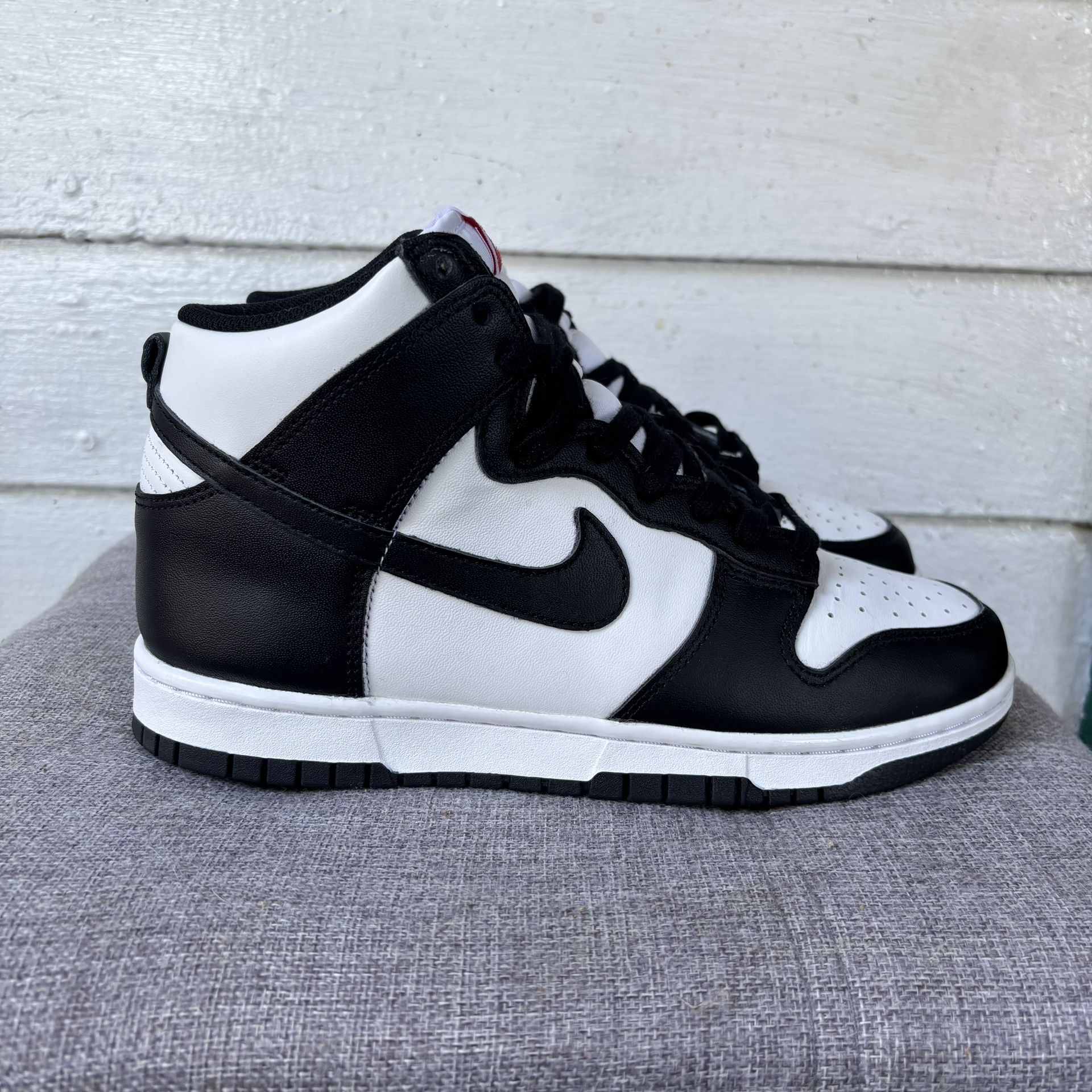 Nike Dunk High “Panda” DD1869-103 | Women’s Size 8.5