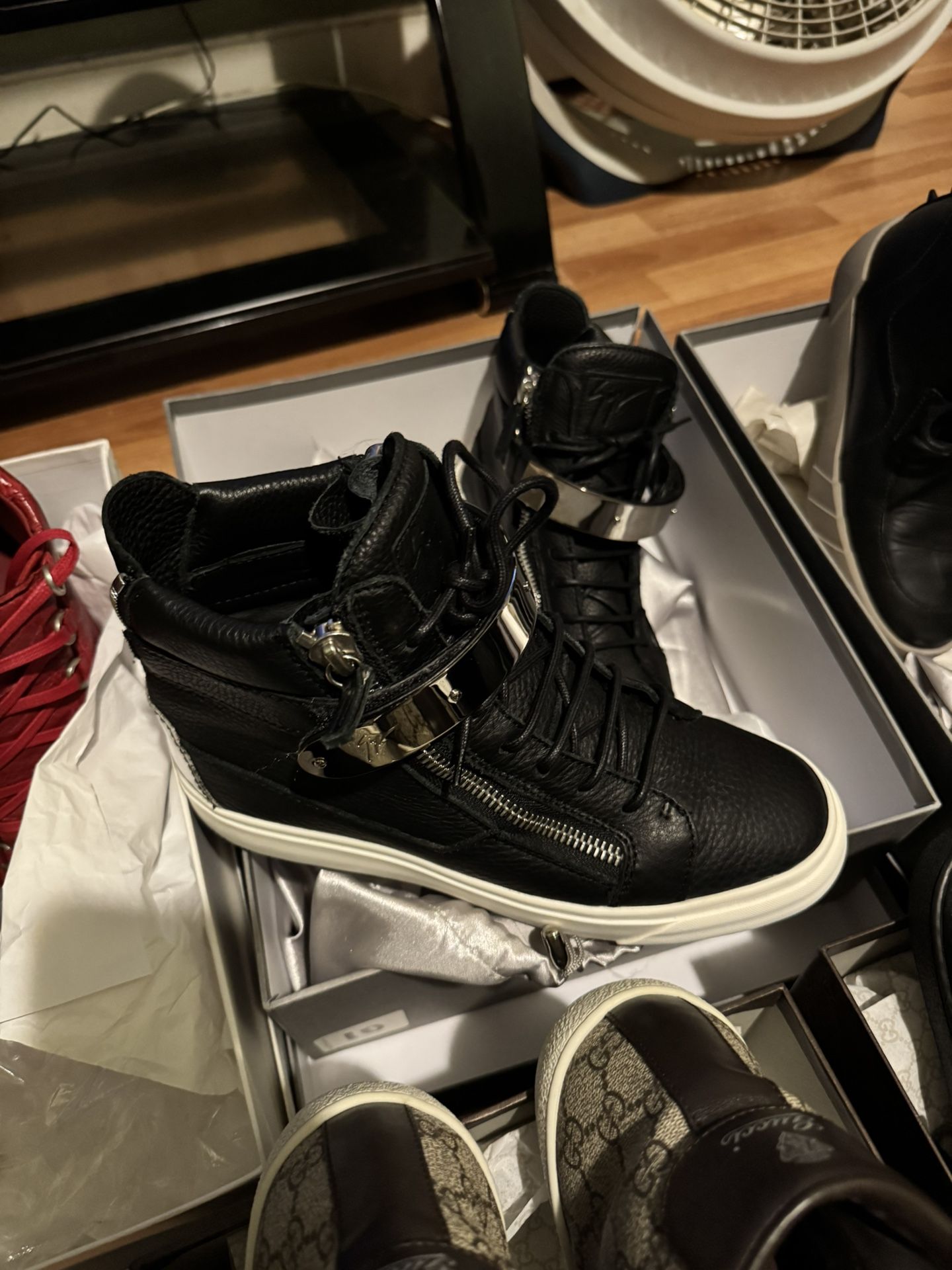 Giuseppe Black And Silver Size 40